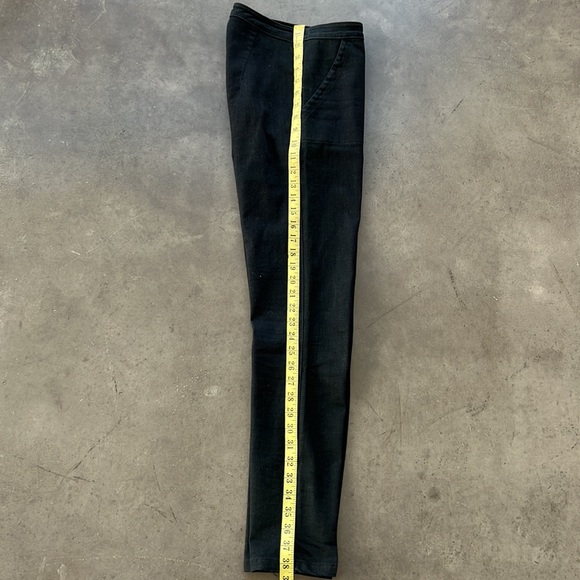 Dark soft denim. Straight leg, front pockets, no back pockets, no belt loops. - Picture 3 of 10